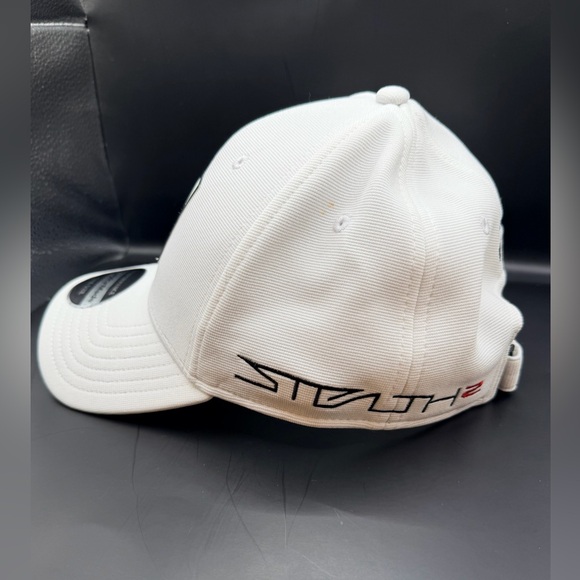 TaylorMade White Performance Cap - Picture 2 of 4